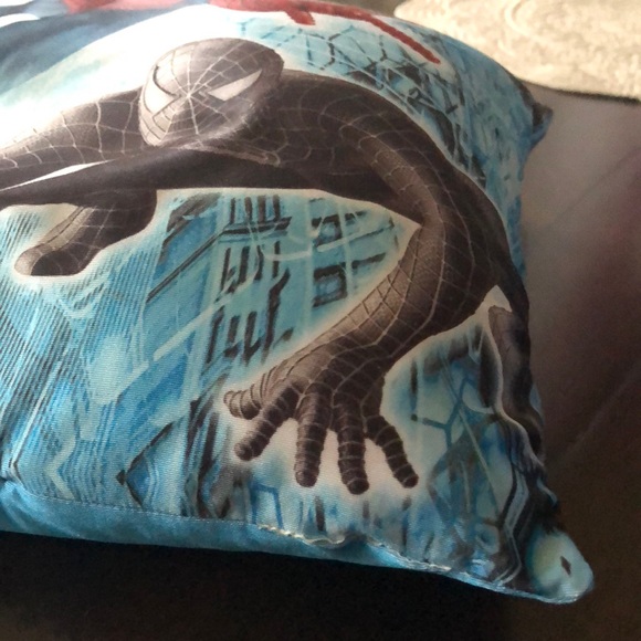 🕷🕸Marvel Silky Lightweight comfy 12” square Pillow, Bead stuffing - Picture 5 of 6
